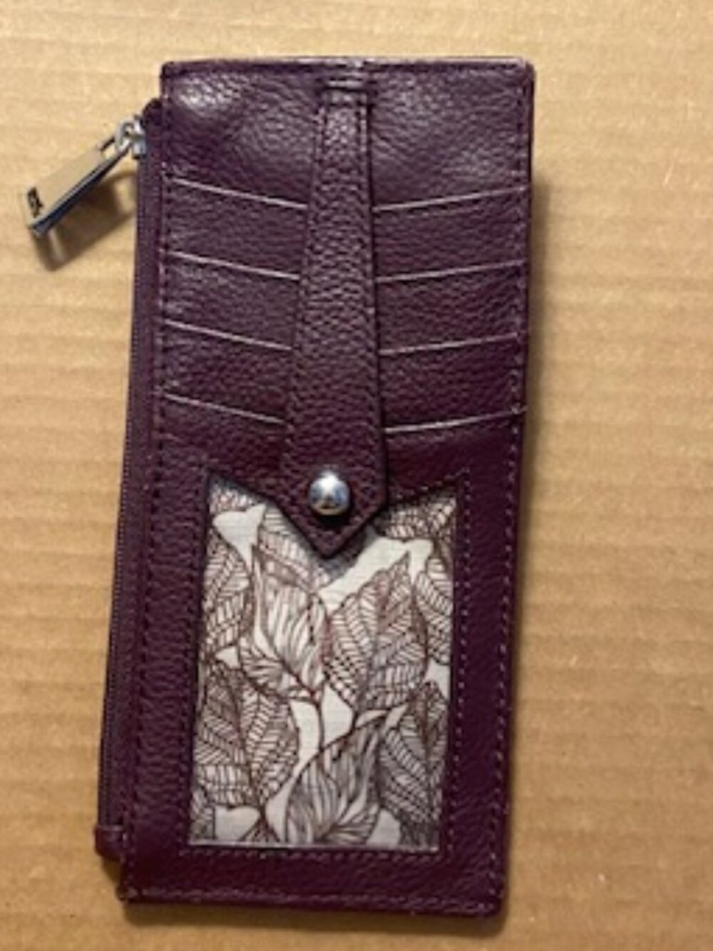 Clarks Eggplant Leather Card Holder Wallet Slim ~ Credit Card ID Window Zip